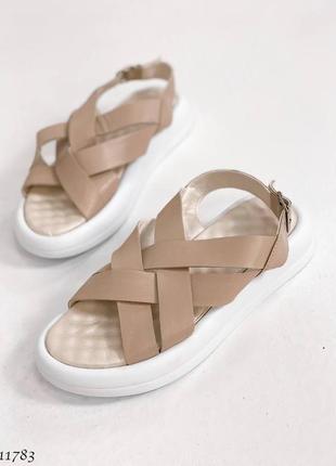 Босоножки кожа