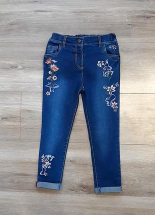 Джинси з вишивкою