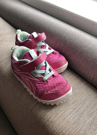 Кросівки reebok на дівчинку, взуття 22 розмір на дівчинку