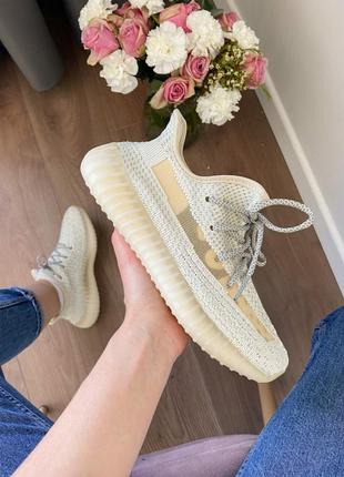 Adidas yeezy boost 350 v2 кроссовки2 фото