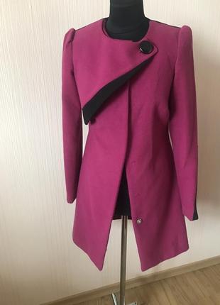 Скидки! пальто яркое s тёплое