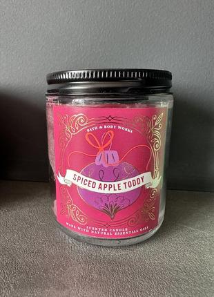 Пармуфована свічка bath& body works на один гніт