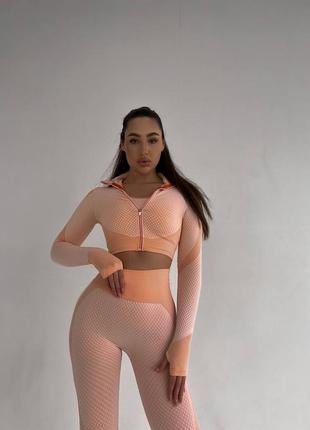 Фитнес костюм