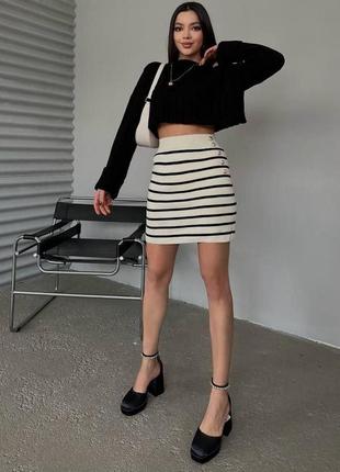 Стильная юбка в полоску с пуговицами4 фото