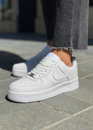 Прекрасные женские кроссовки nike air force 1 low premium белые