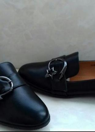 Новые, удобные туфли-лоферы, размер 39-40