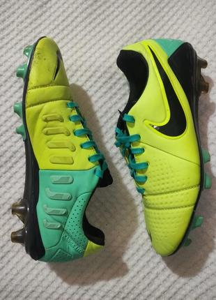 Бутси копочки професійні nike ctr360 maestri iii fg6 фото