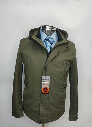 Весенняя курточка средней длины