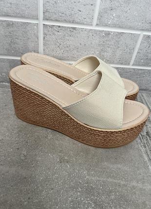 Шлепанцы, босоножки