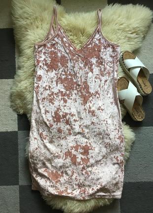 Трендовое бархатное платье нежно розового цвета4 фото