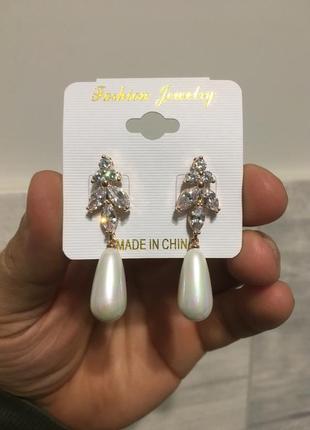 Жіночі сережки гвоздики