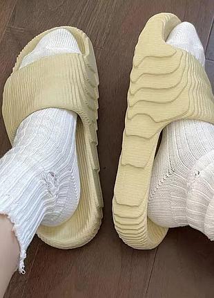 Шльопанці adidas adilette (41-42)