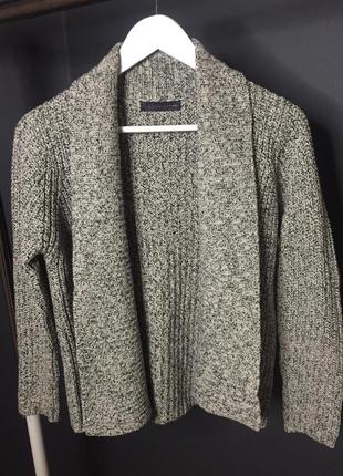 В’язана кофта