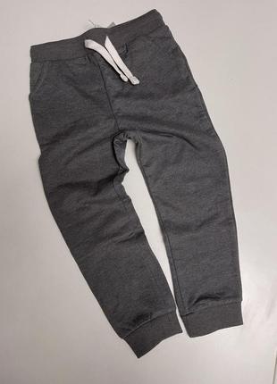 Спортивные штаны 110см