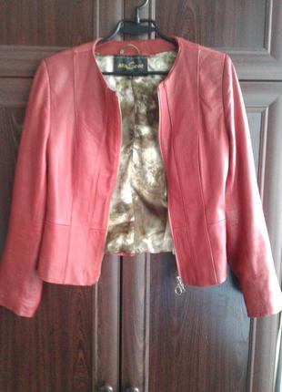Женская кожаная короткая красная куртка пиджак жакет на молнии  mascot батал нюансы3 фото
