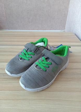 Легкие кроссовки lupilu