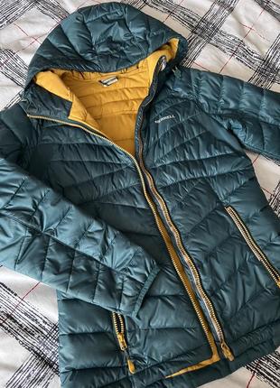 Спортивная женская курточка merrell