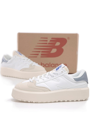 Жіночі шкіряні весняні кросівки кеди new balance ct302. колір бежевий з білим та синім1 фото