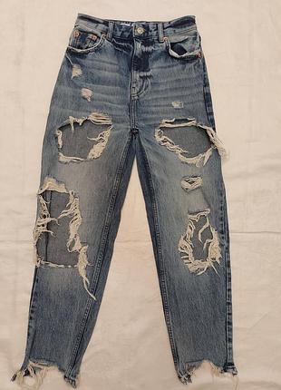 Рваные джинсы момы bershka р.40 (34)