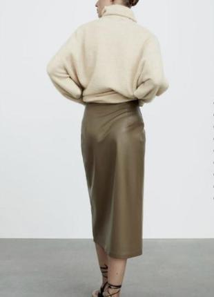 Кожаная юбка юбка zara с разрезом4 фото