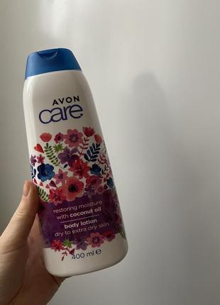 Увлажняющий обновляющий лосьон для тела с ароматом кокоса avon care 400 мл1 фото