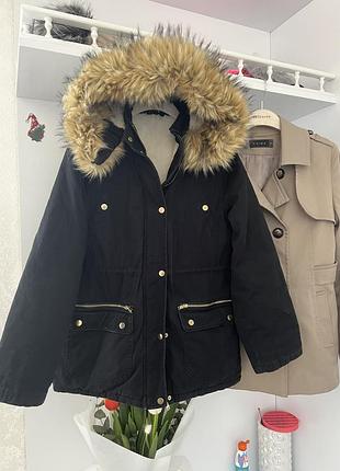 Крутая черная парка zara