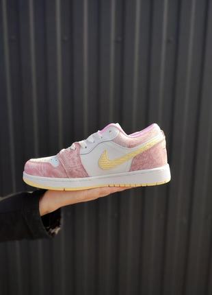 Жіночі кросівки nike air jordan retro 1 low multicolor2 фото