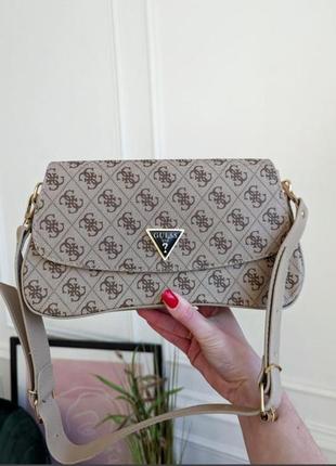 Сумка в стиле guess