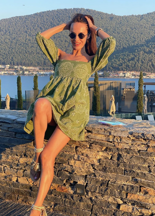 Платье zara с открытыми плечами