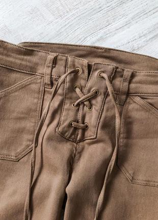 Коричневые брюки со шнуровкой hm8 фото