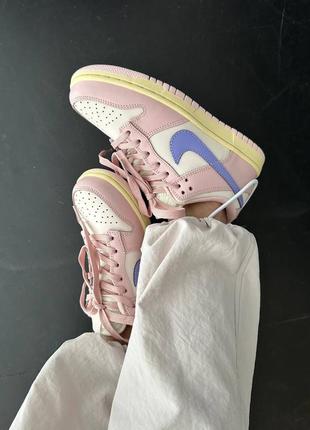 Жіночі шкіряні весняні кросівки найк nike sb dunk low. колір рожевий з білим та фіолетовим4 фото