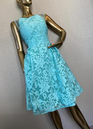 Красива коктейльна міді сукня плаття від chi chi london (оригінал)