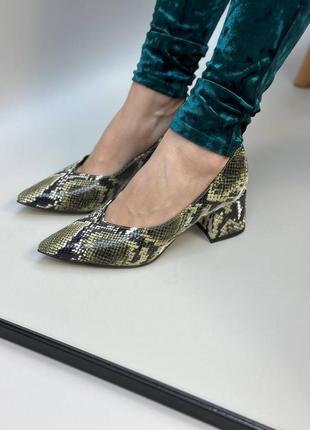 Туфлі човники з ексклюзивної італійської шкіри з тисненям під пітона6 фото