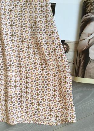 Легкая красивая юбка в мелкий орнамент2 фото
