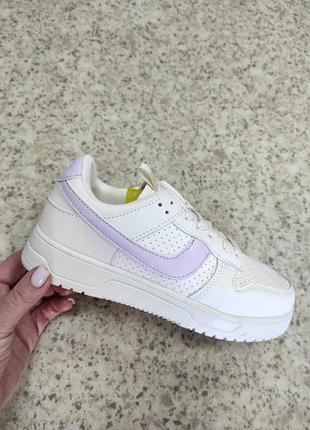 Кроссовки женские беж