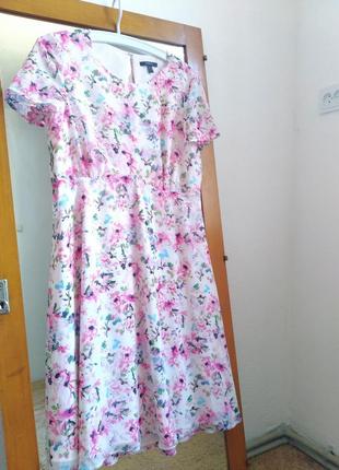 Квіткова сукня плаття в квіти біла сукня з квітами esprit плаття міді сукня біла