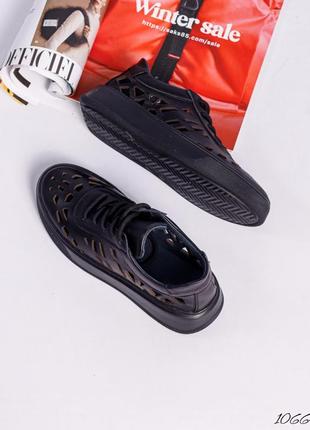 Гарні зручні жіночі літні кеди з натуральної шкіри