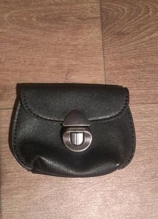 Маленький черный кошелечек1 фото