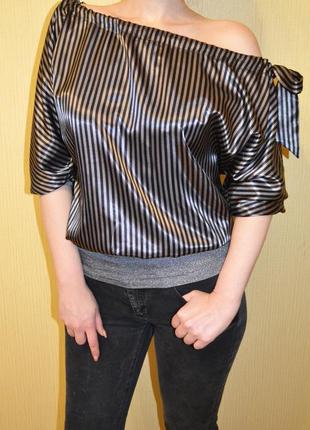 Кофта в полоску с открытыми плечами бантом блуза летучая мышь