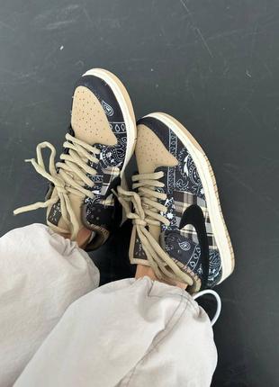 Жіночі кросівки nike sb dunk low x travis scott cactus jack grey / smb