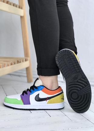 Женские кроссовки nike air jordan 1 low white black blue 37-38-392 фото