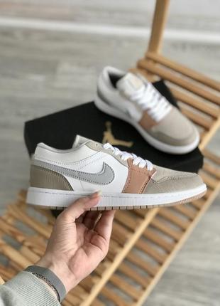 Женские кроссовки nike air jordan 1 low white beige 36-37-387 фото