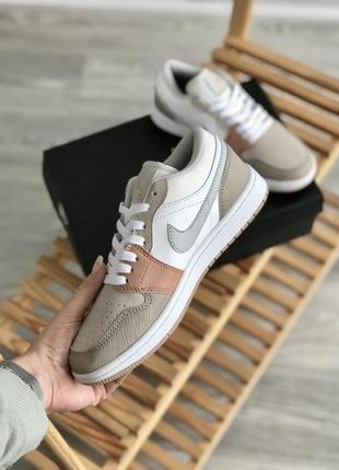 Женские кроссовки nike air jordan 1 low white beige 36-37-388 фото