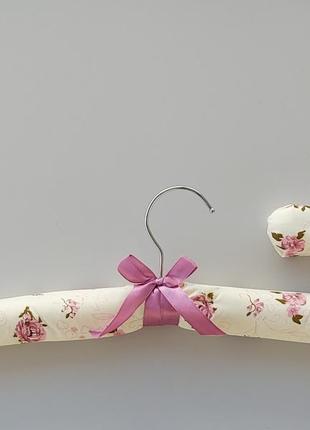 Плічка вішалки тремпеля м'які тканинні для делікатних речей квітчасті, довжина 38 см,в упаковці 5 штук3 фото