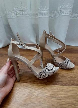 Босоножки женские jenny fairy на шпильке 36 бежевый