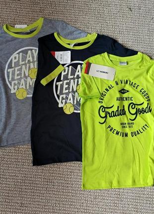 Футболка на 8-9 лет