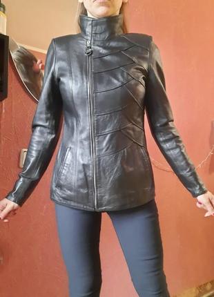 Стильна жіноча шкіряна курточка, куртка,  косуха, кожана курточка,  піджак, жакет4 фото