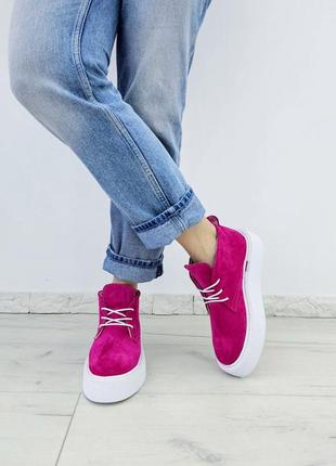 Женские замшевые ботинки3 фото