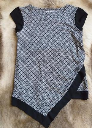 Футбока з асиметричним передом