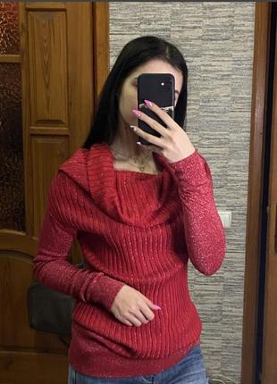 Свитер красный с хомутом италия